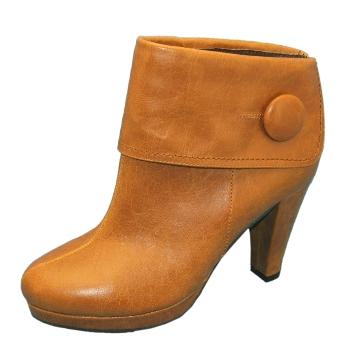 Botin con tacon y plataforma Lola Blue.Ref:29D672
