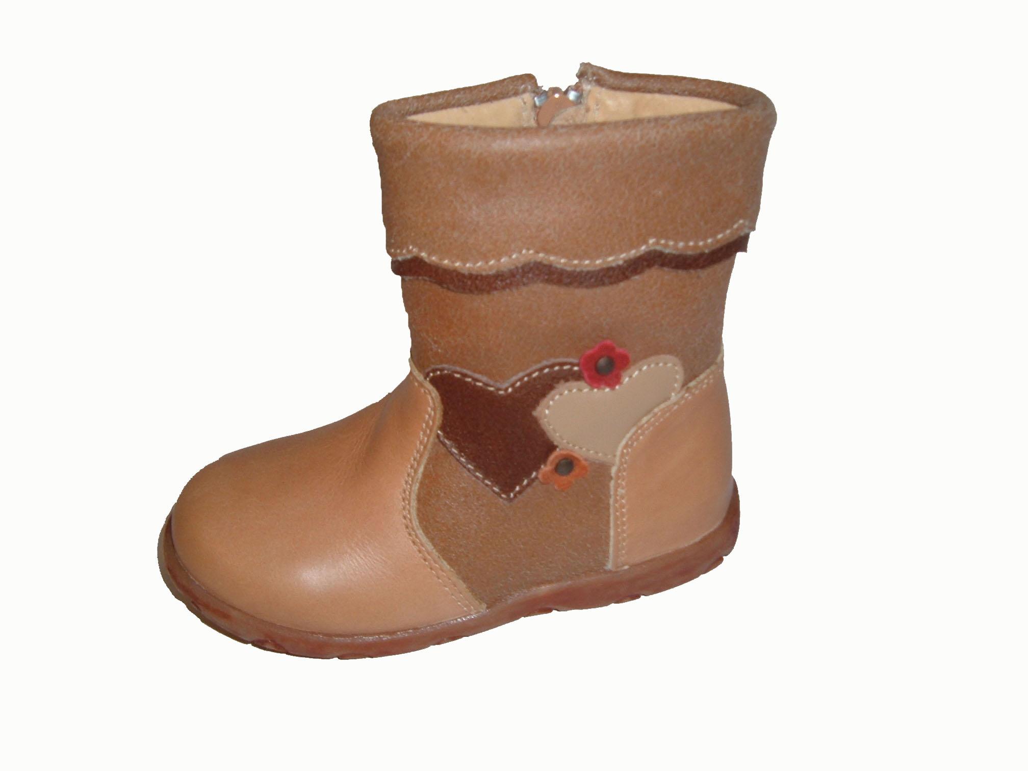 Bota para niña de la casa Guantitos.Ref:21-16