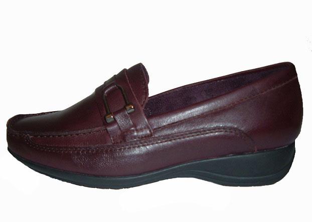 Zapato con cuña para mujer de la casa Pitillos.Ref:307