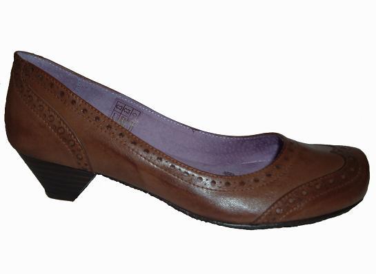 Zapato de vestir para mujer de la casa Nenuca.Ref:512