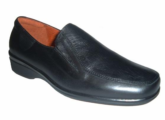 Zapato de piel para mujer de la casa Pitillos.Ref:326